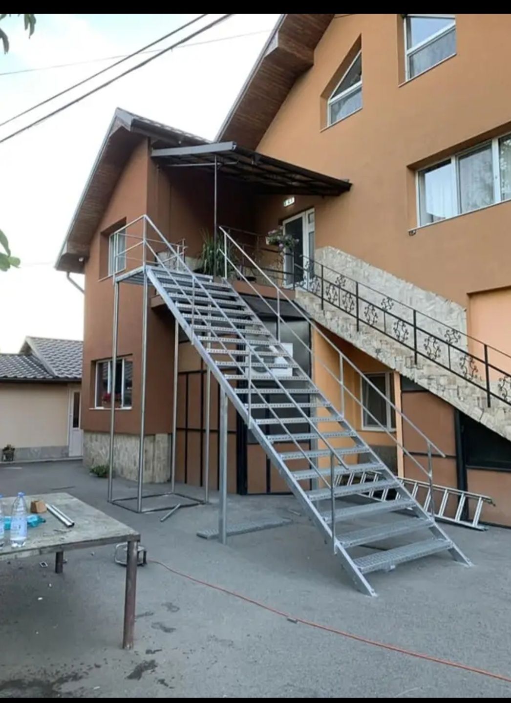 Scări metalice zincate facem