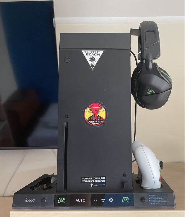 Xbox series X + monitor + casti + mous/tast + dock incarcare si ventil