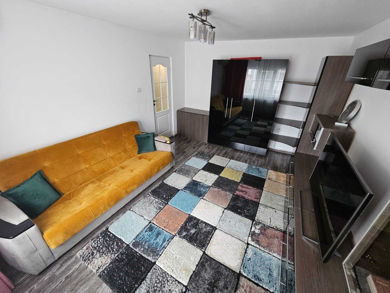 Propietar -Vand apartament 3 camere decomandat Centru -Scoala 24
