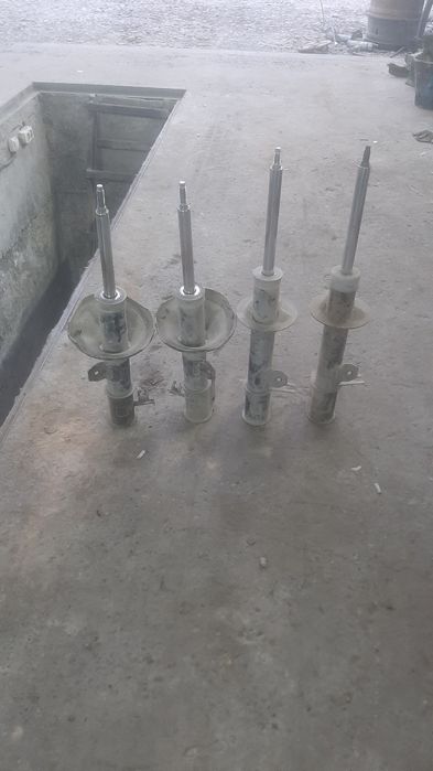 Amartizatorlar  sotiladi Lasetti Gentraga oldi orqa