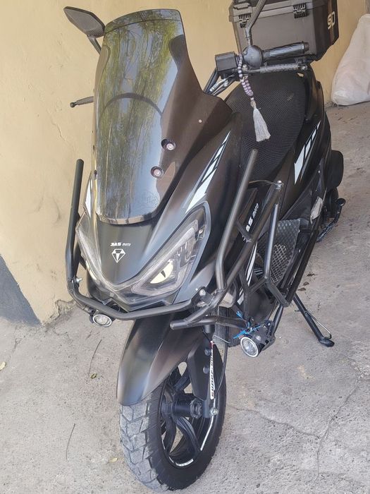 Tigr skuter 10 000 million