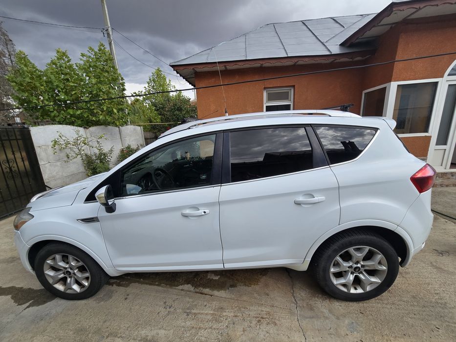 Vand Ford Kuga 4x4