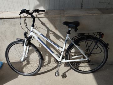Продавам оригинално Немско колело 28 цола (велосипед) в мнодобро състо