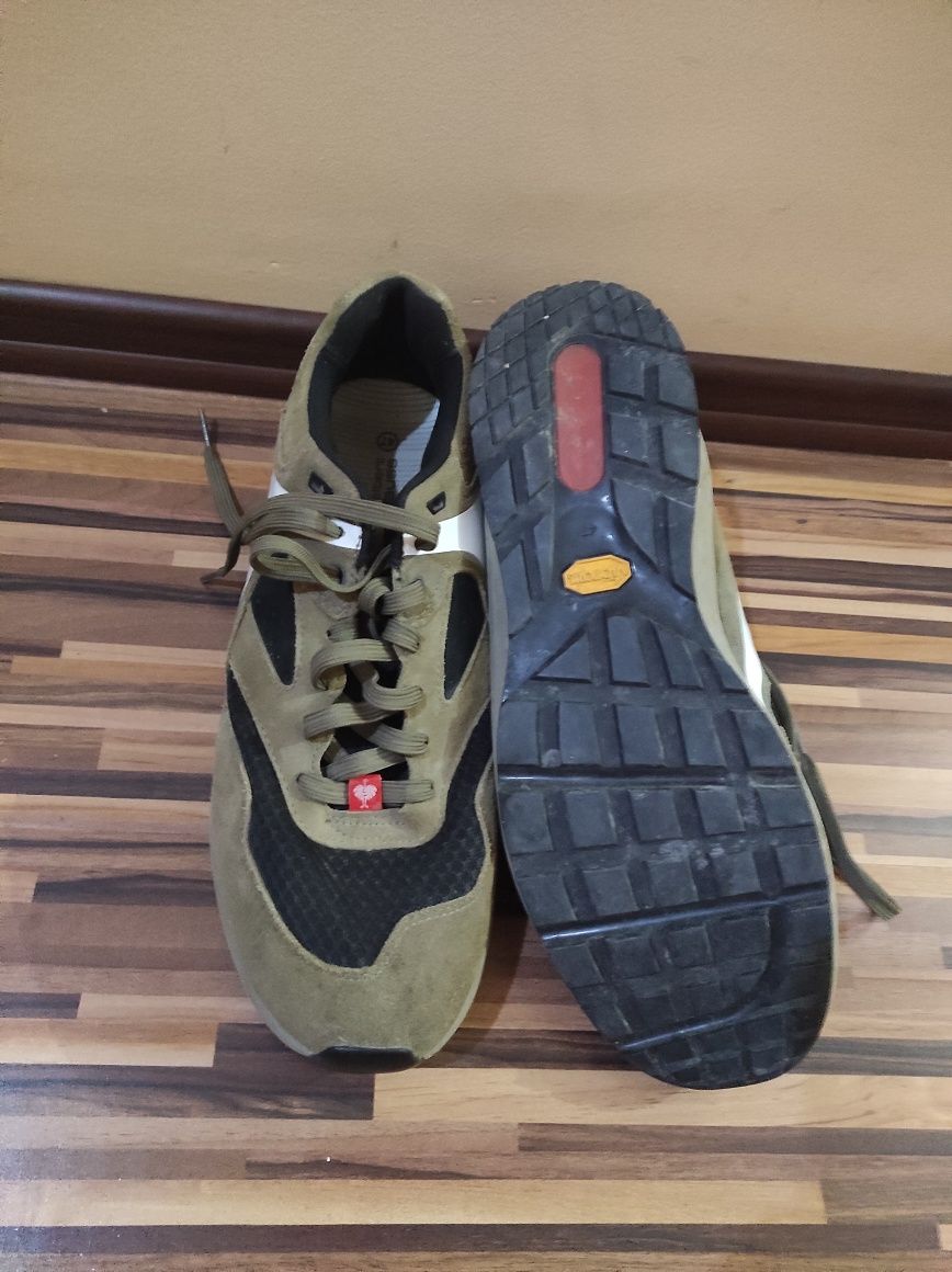 Adidas drumeție Strauss Engelbert,talpă vibram,mărimea 46/47