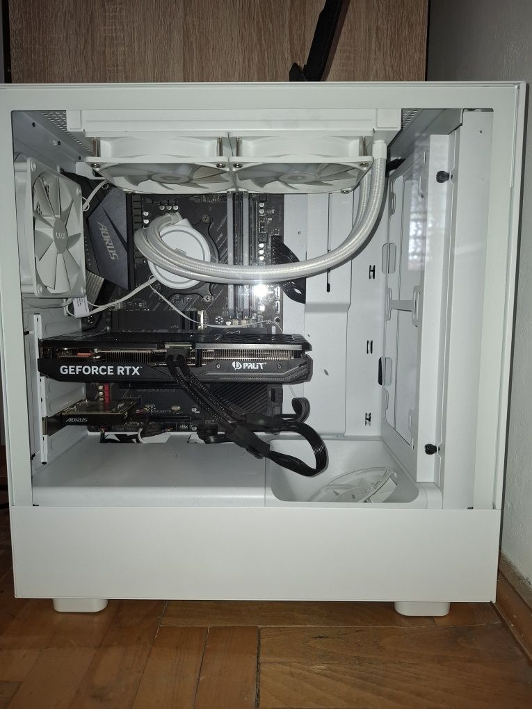 „PC Gaming High-End | RTX 4070 Super, racire lichida| 32GB RAM |