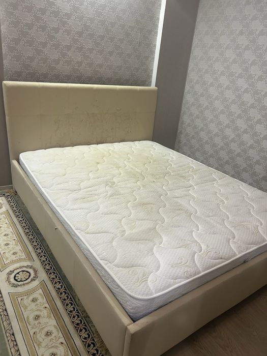 Кровать двухспальная