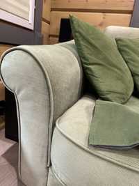 Продам мягкий уголок ( диван и два кресла)