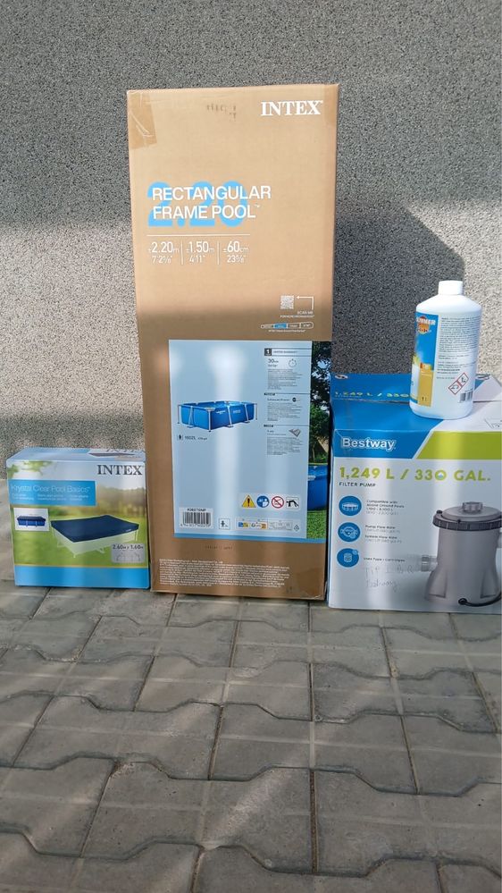 piscina cu cadru si pompa de recirculare