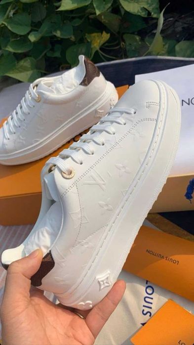 Обувки сникърси луксозни LV