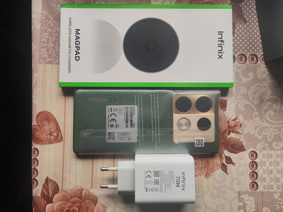 Продавам нов Infinix Note 40 pro 8+8/256 с гаранция от Yettel!!!