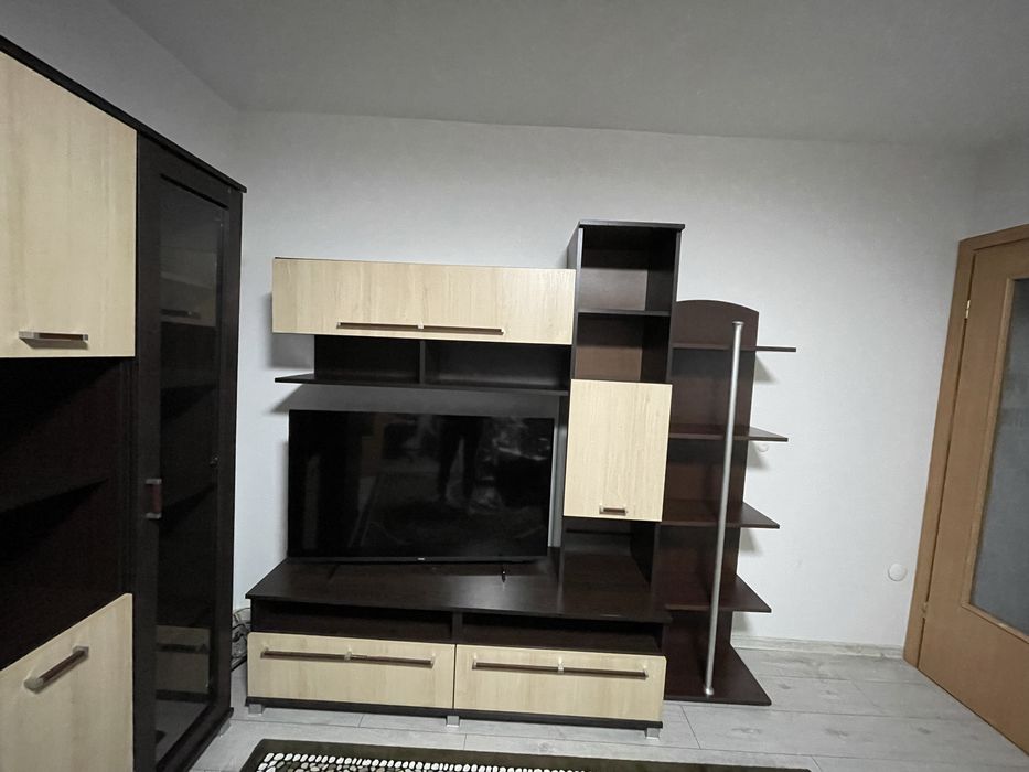 Vand mobila de sufragerie