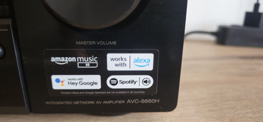 Продавам Denon AVC-S660H
