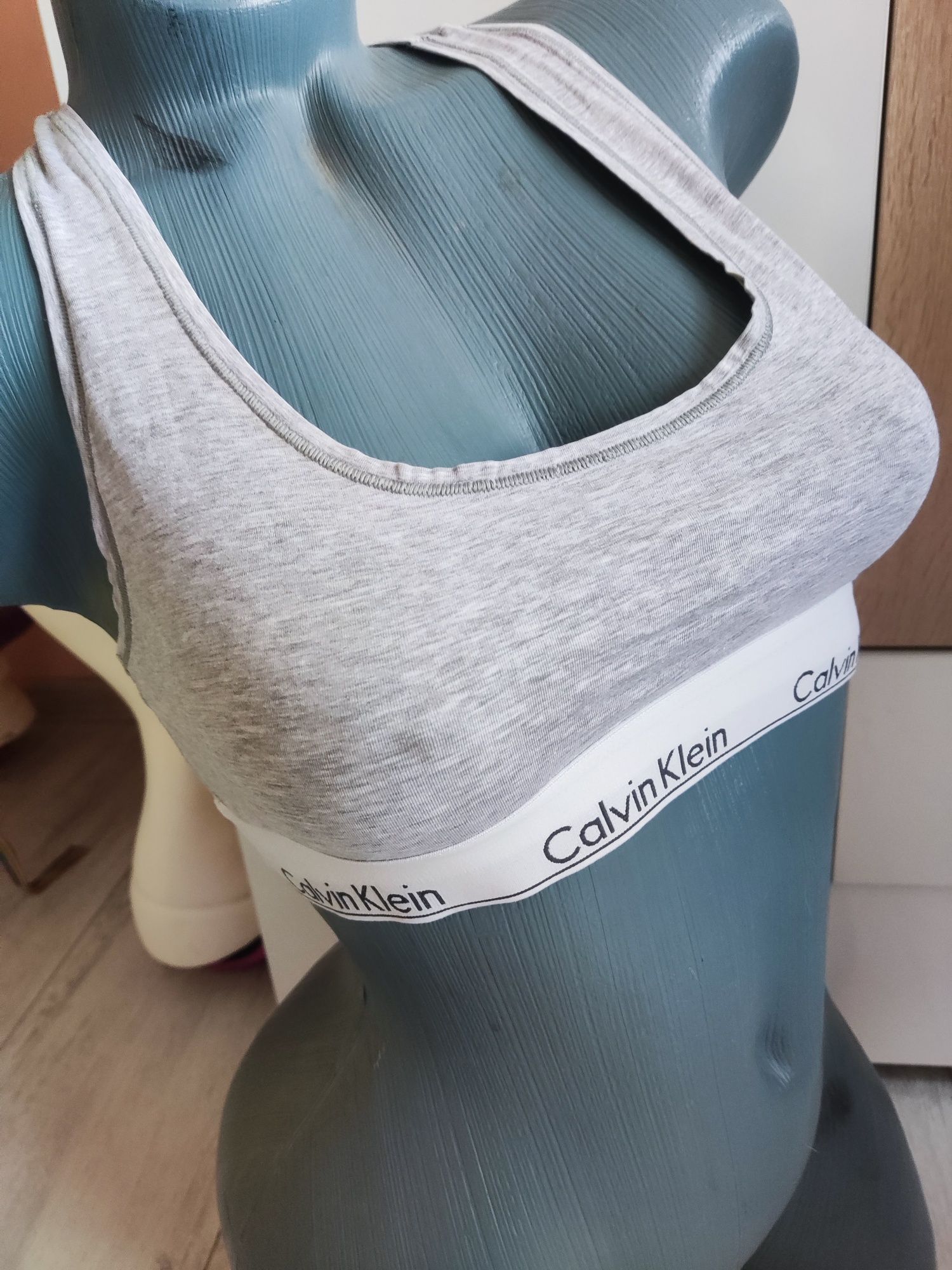 Calvin klein сутиен