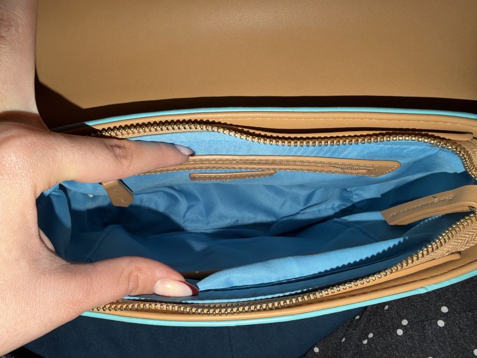 Оригинална нова чанта Valentino