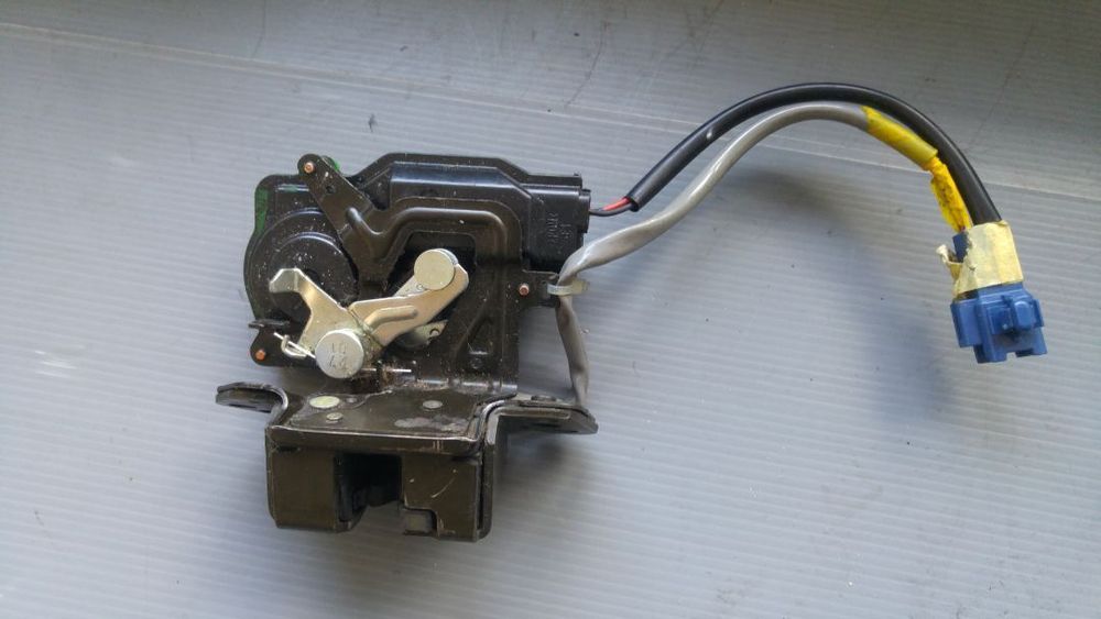 broasca haion toyota avensis break 2006