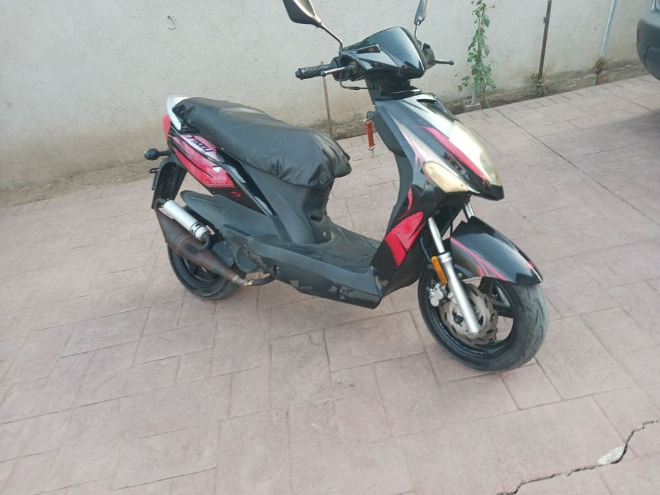 Scuter replică China PIAGGIO de 49