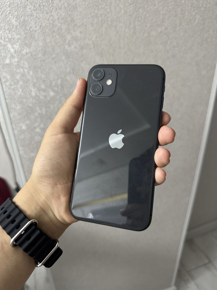iPhone 11 64GB в отличном сост