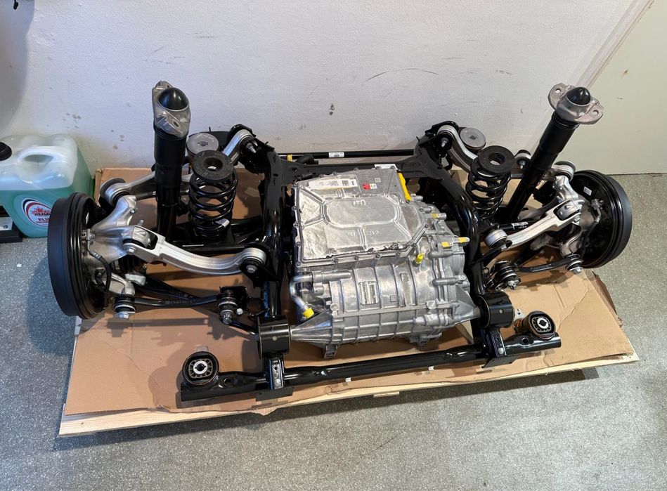Axă Spate completa cu motor si cutie VW ID.4 ID.5