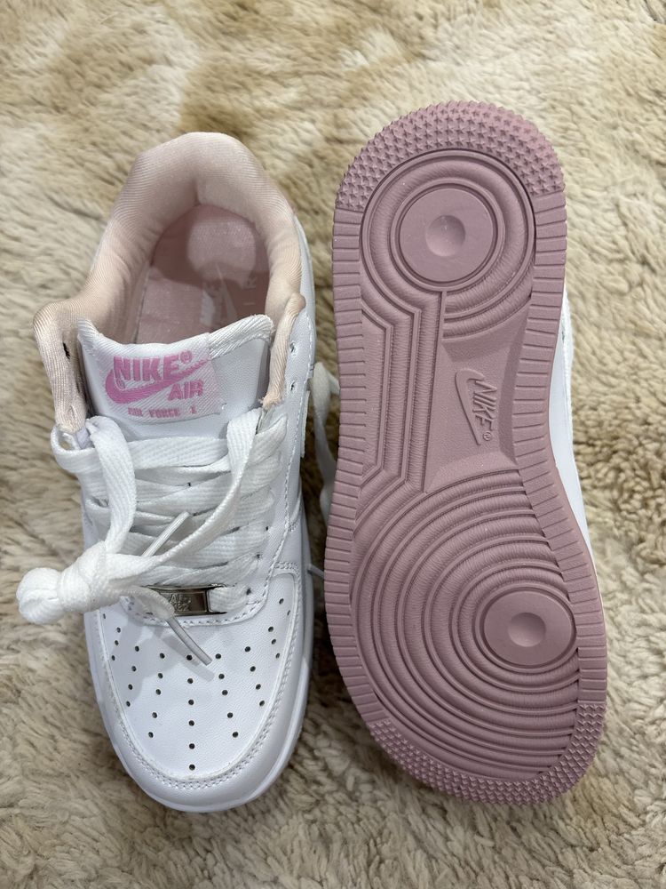 Pantofi Nike 36 air max alb roz noi new nepurtati