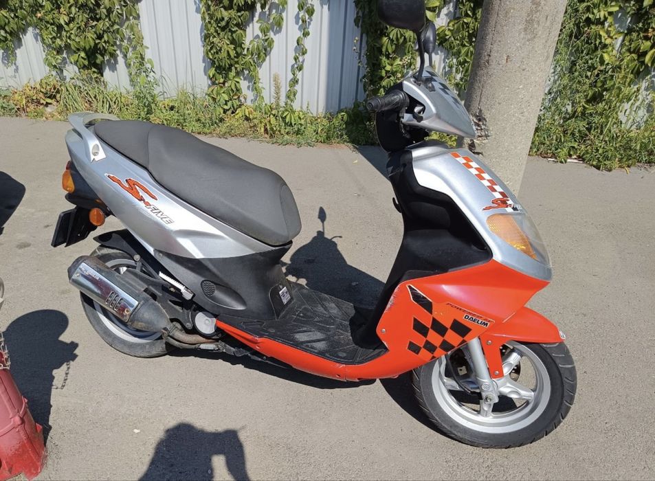 Vand scooter Daelim S-five 2006  49cmc
