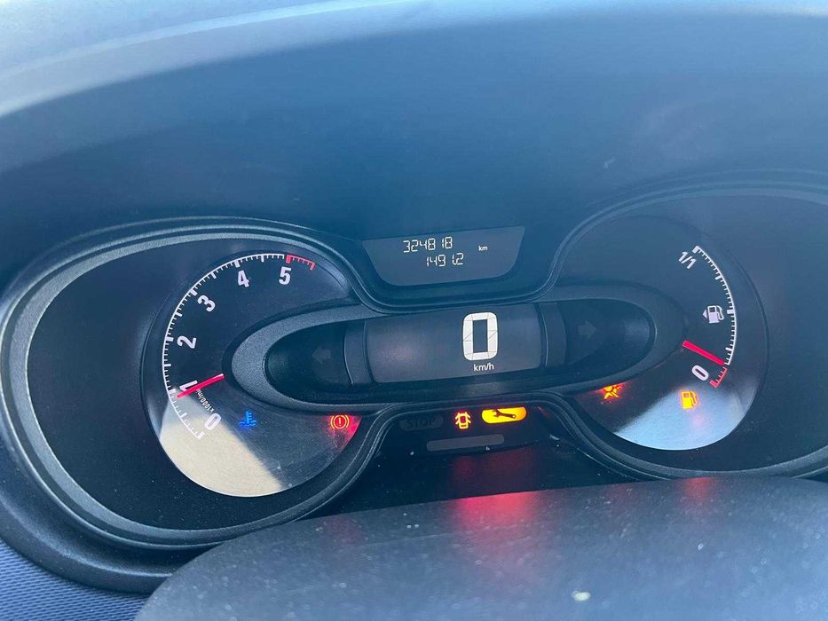 Opel Vivaro 2017 • 9 Locuri • 1.6 CDTI 145CP • Avarie Spate