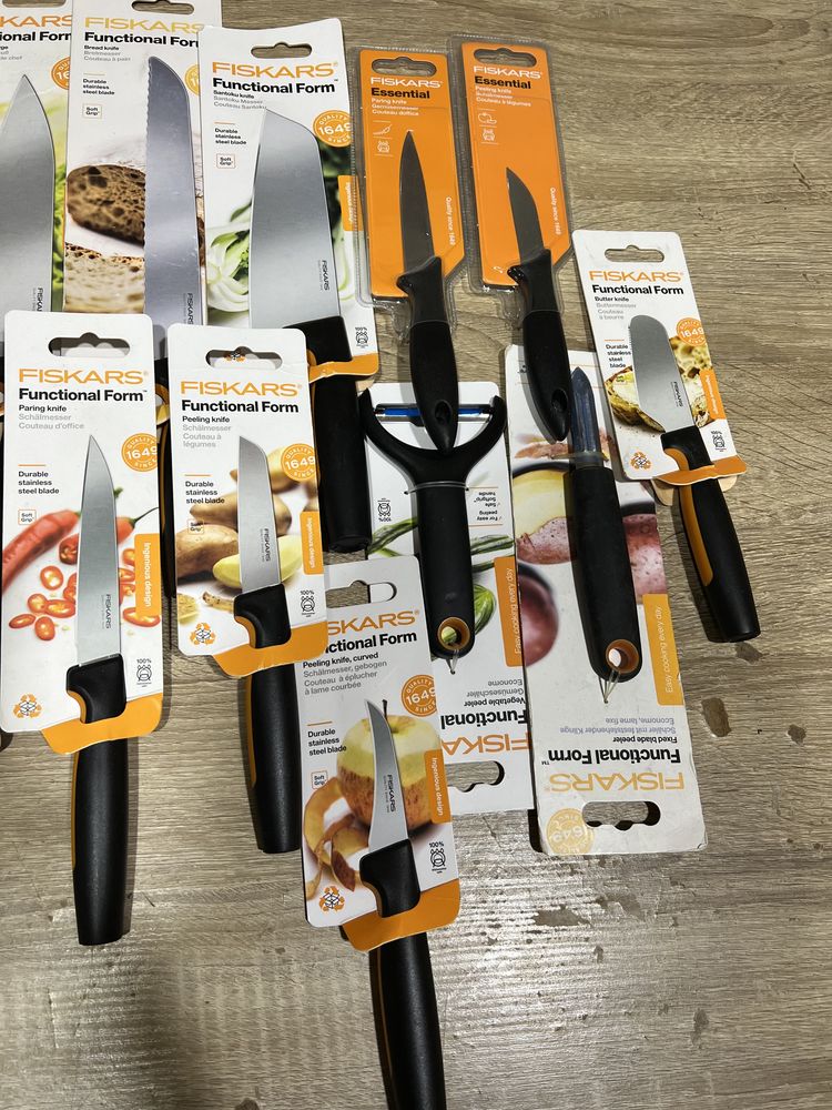 Cutite Fiskars mari si mici