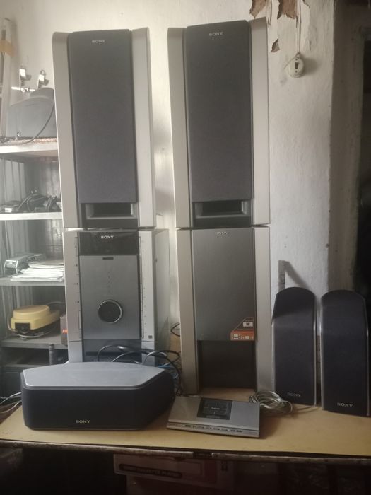 Продам музыкальный центр SONI