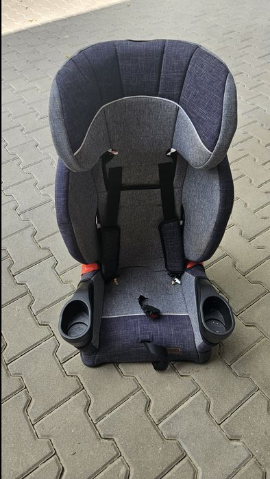 Isofix столче за кола
