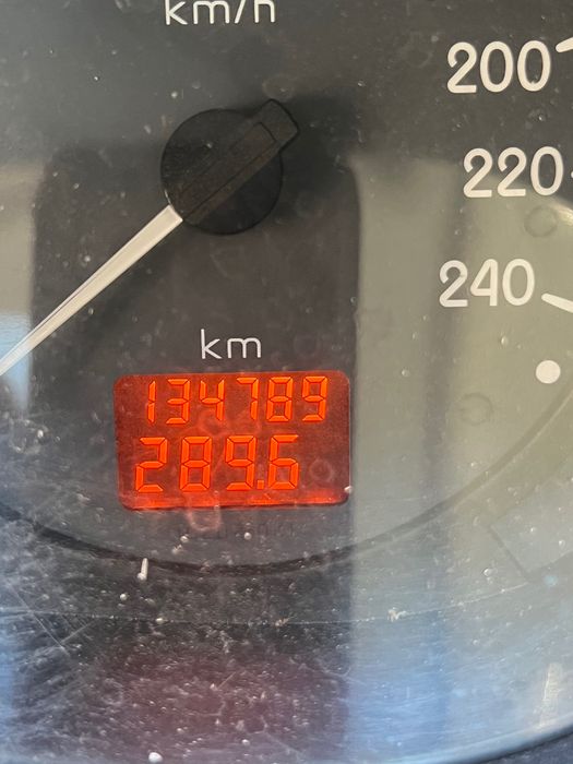 Renault CLIO-2004