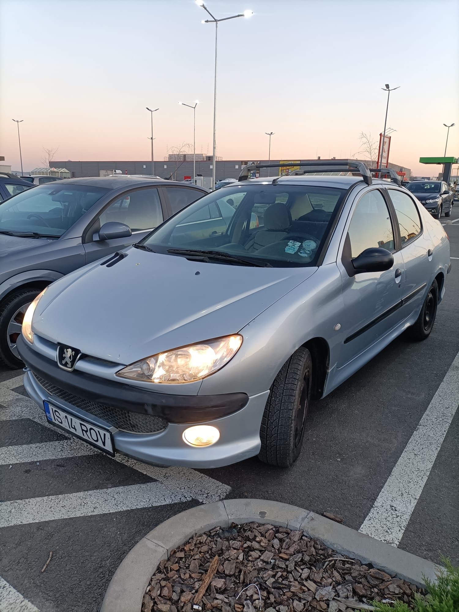 Peugeot 206,an 2008, cu instalație GPL !