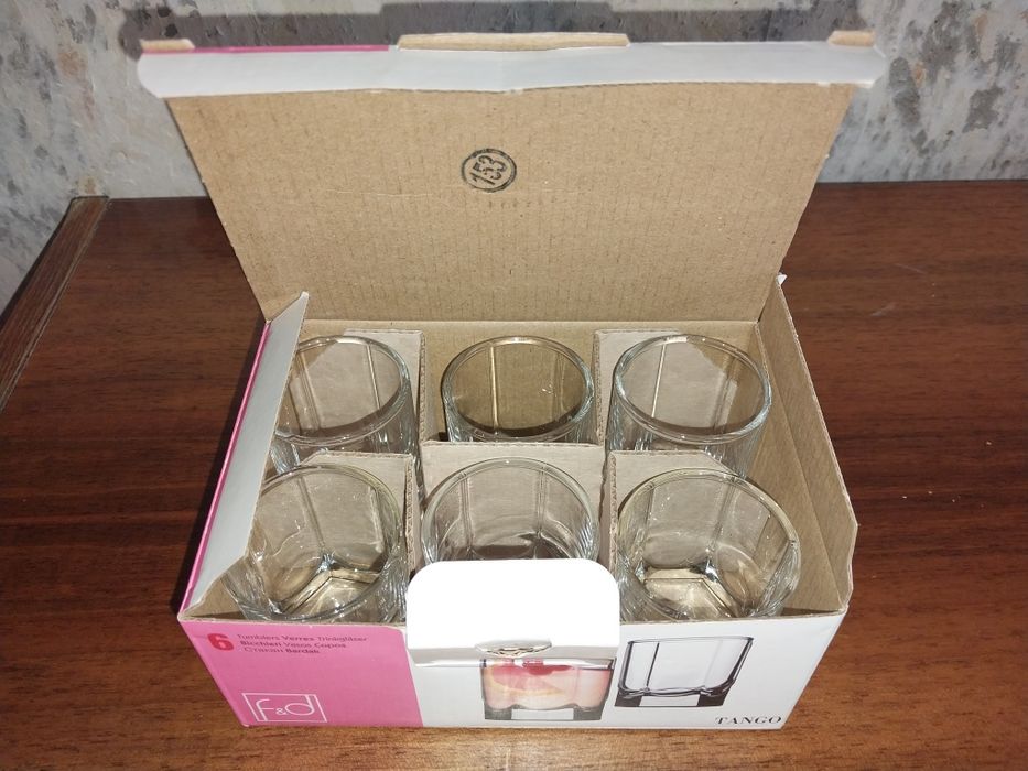 Продам набор стаканов.