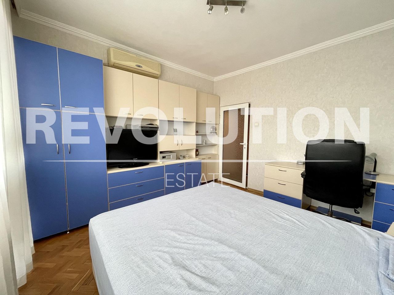 Дава се под наем Двустаен апартамент в Варна, Младост 2 - 55 кв.м за 400 € - Снимка #13