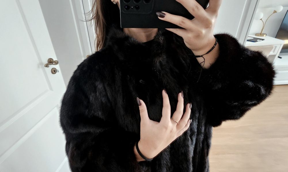 Haină de blană naturală de nurcă neagră