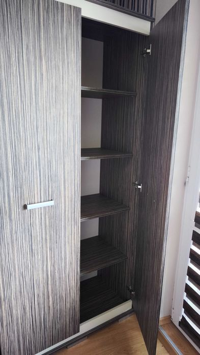 Трикрилен гардероб + скрин, като НОВИ