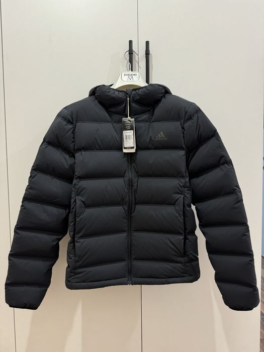 Продам куртку зимняя adidas оригинал! Размер S