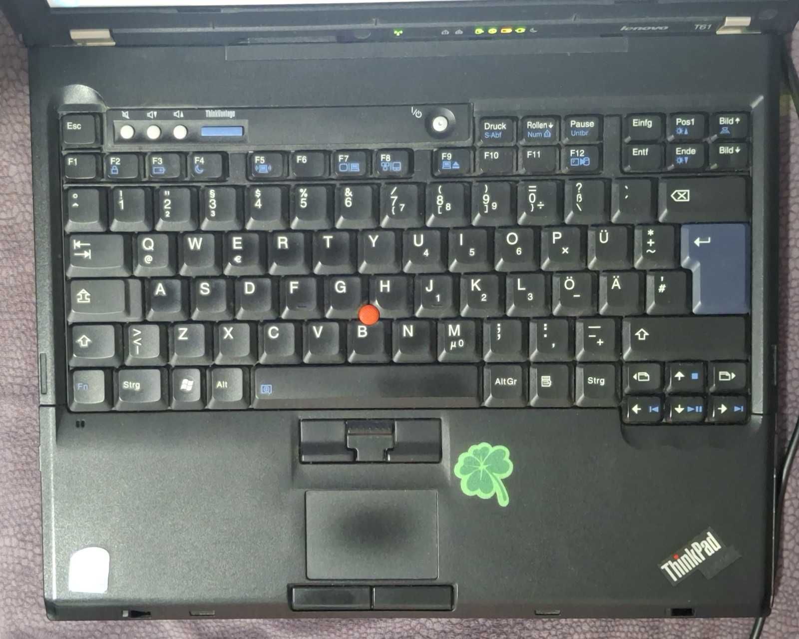 Лаптоп IBM T61 ThinkPad с голяма батерия (но слаба) + WIN 7