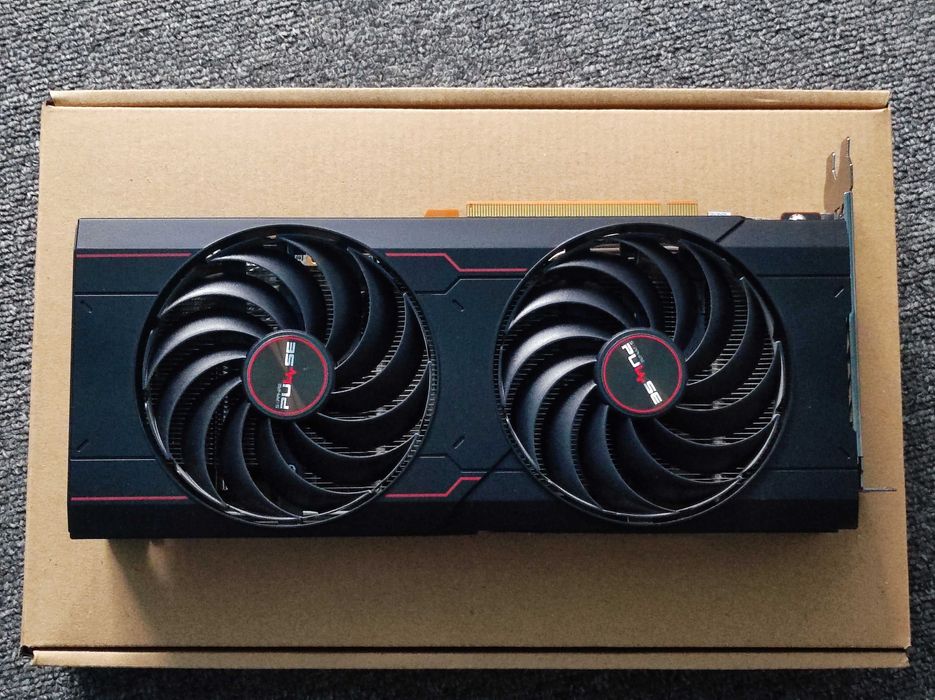 Placa video Sapphire Radeon RX 6700 PULSE 10GB GDDR6 160-bit