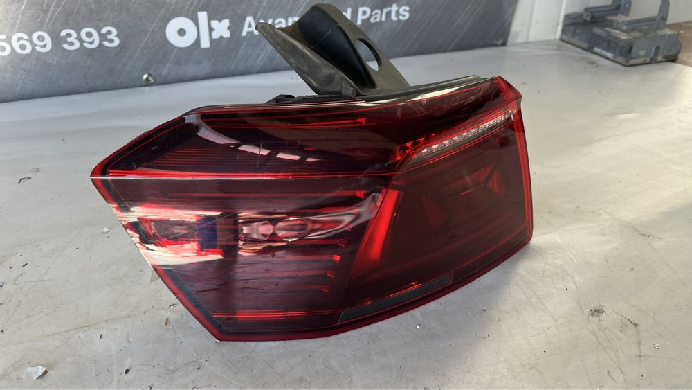 Ляв стоп VW Passat B8 (2014-2024)