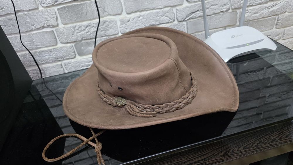 Оригинальная ковбойская шляпа