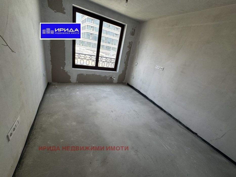 Просторен четиристаен апартамент в Кръстова вада с АКТ 16 в