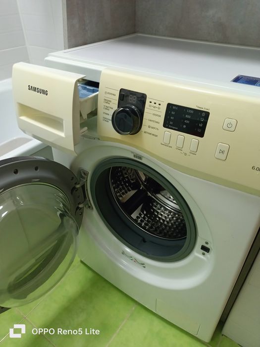 Продам стиральную машину