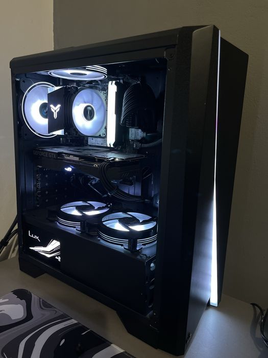 Геймърски компютър - налични са бележки, фактури и гаранционни карти