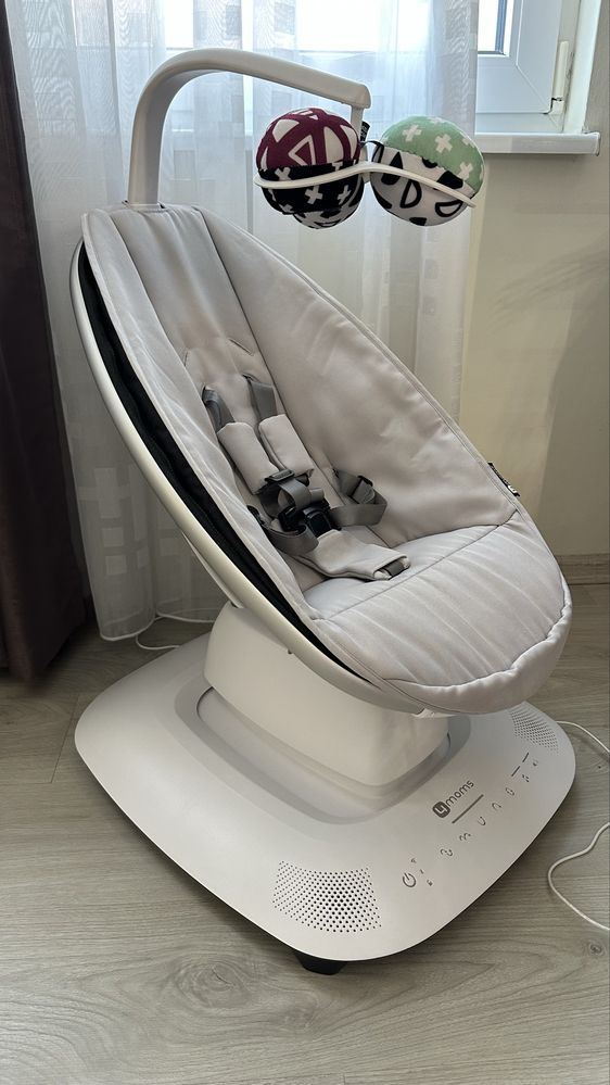 Електрическа бебешка люлка mamaRoo 5.0