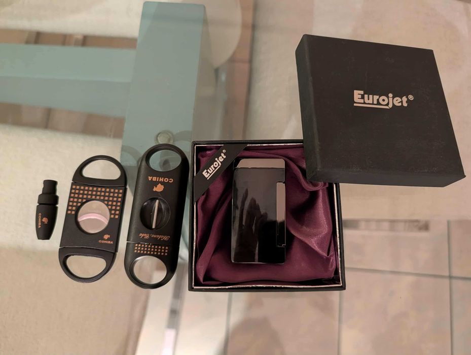 Запалка с JET пламък и 3 вида резачки за пури Cohiba