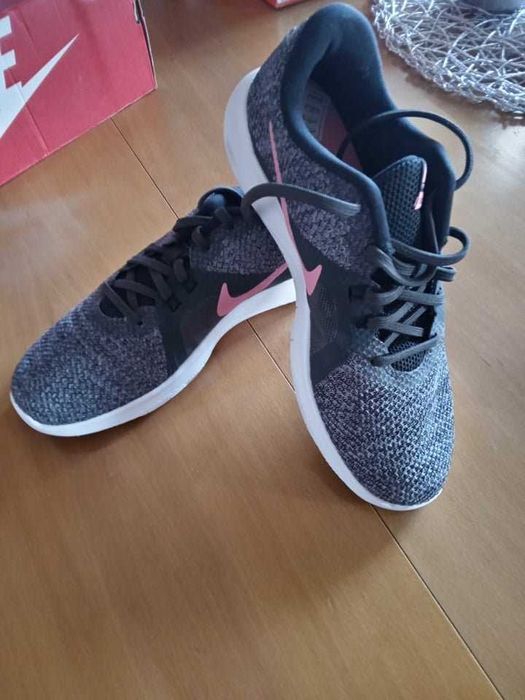 NIKE Flex Trainer - Сив