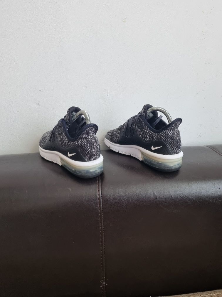 Маратонки Nike Air Max Sequent 3