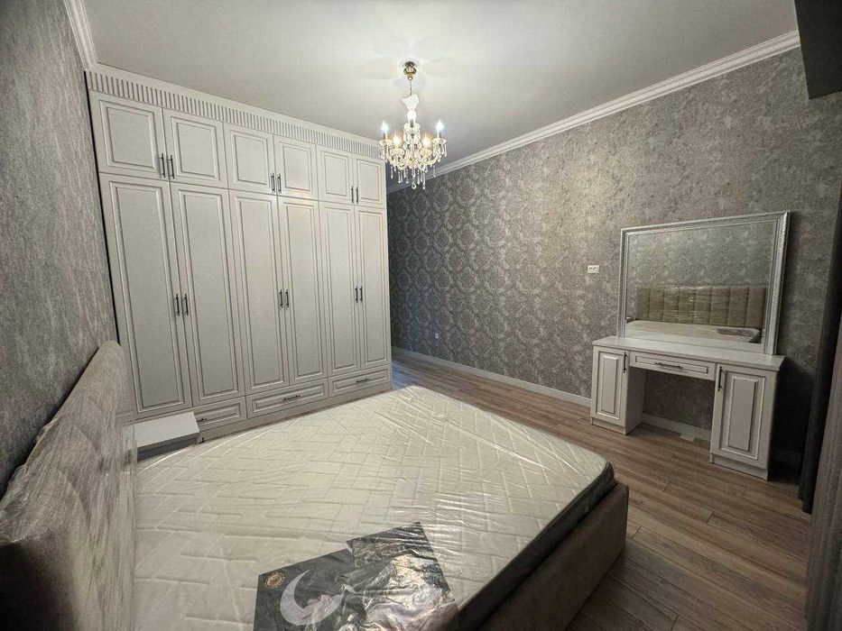 Аренда Ц-5 3 ком Центре Новостройка 1800уе