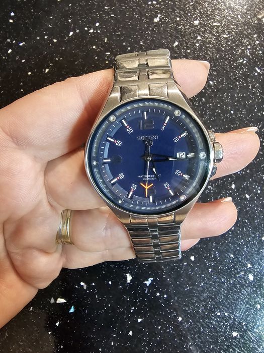 Ceas Sector model 550