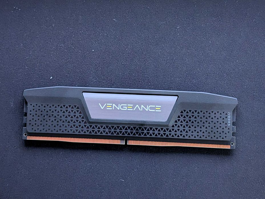 Memorie RAM Corsair Vengeance 16GB, DDR5, 6400MHz, CL36