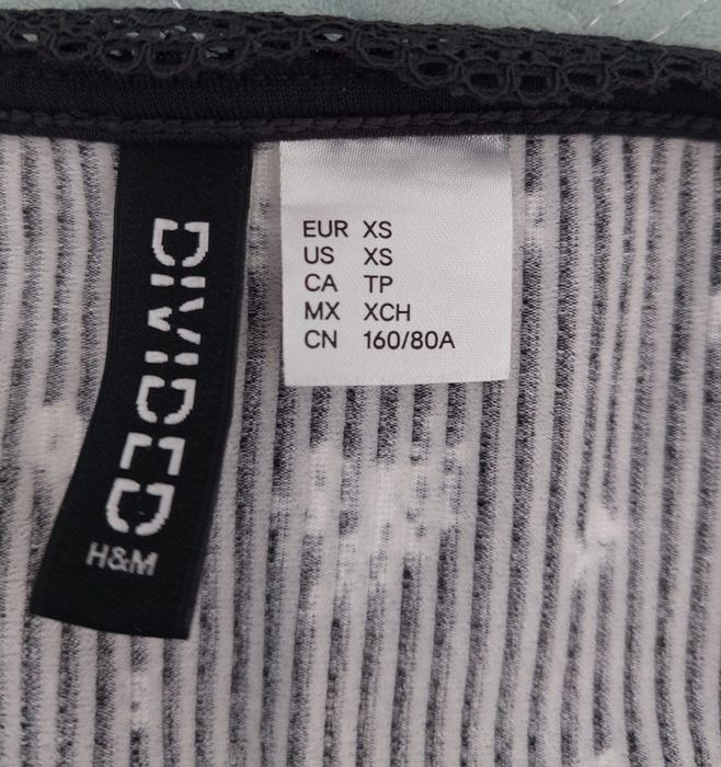 Платье от H&M , новый, не ношенный , лапша, облегающее, короткое